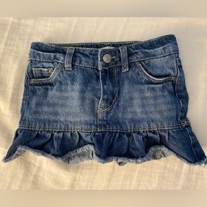 ⭐️HP⭐️Levi’s denim skort